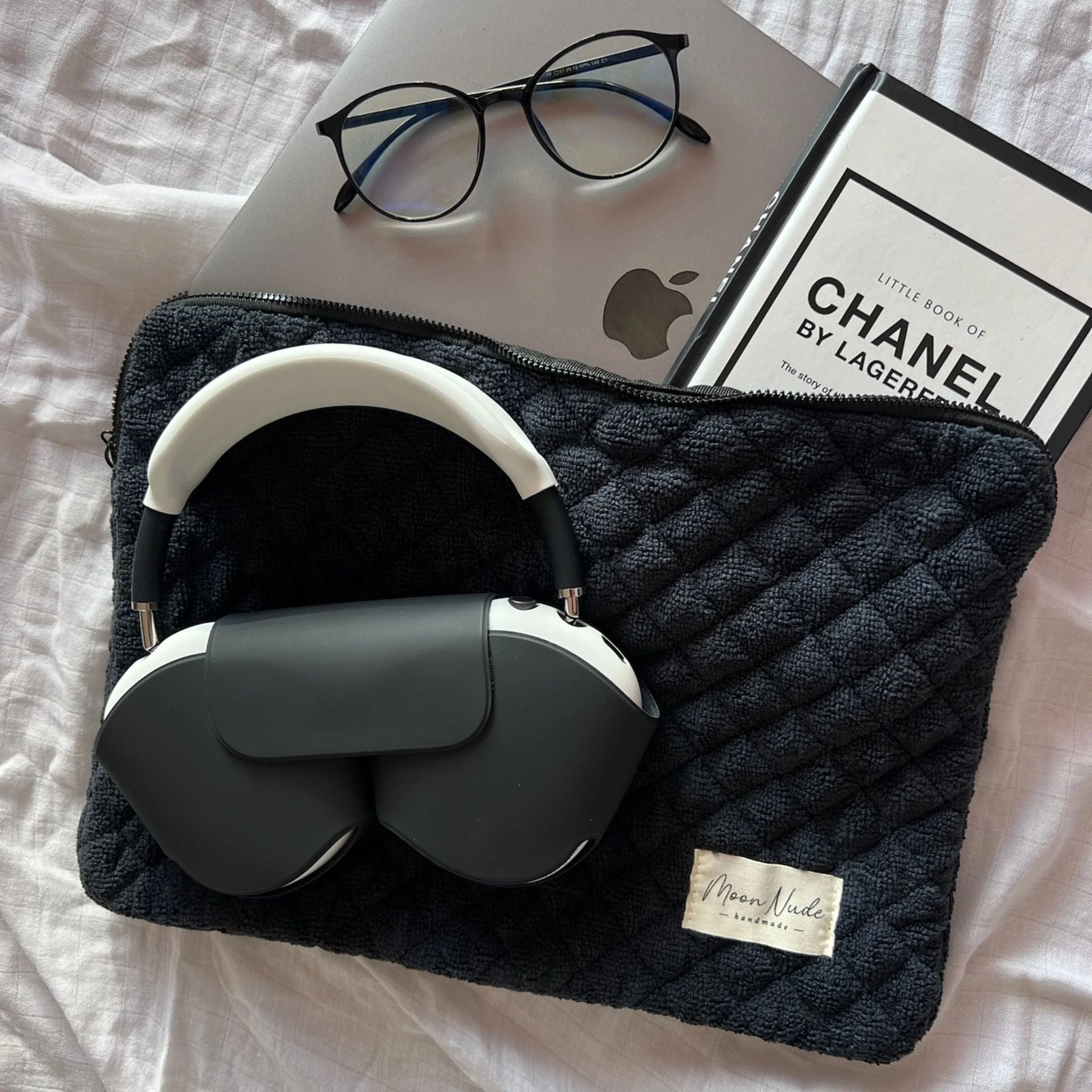 Space Laptop Sleeve - Image 3