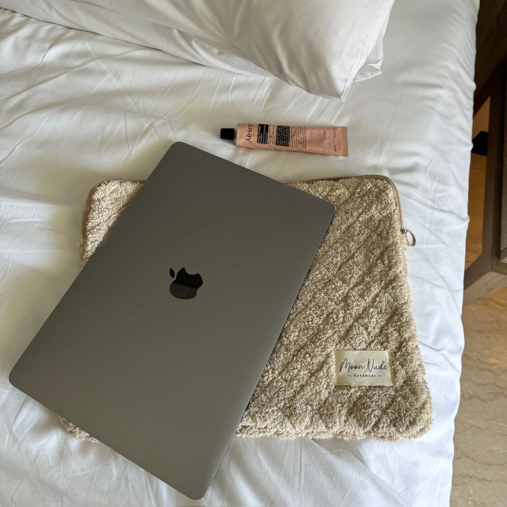 Teddy Laptop Sleeve - Image 4